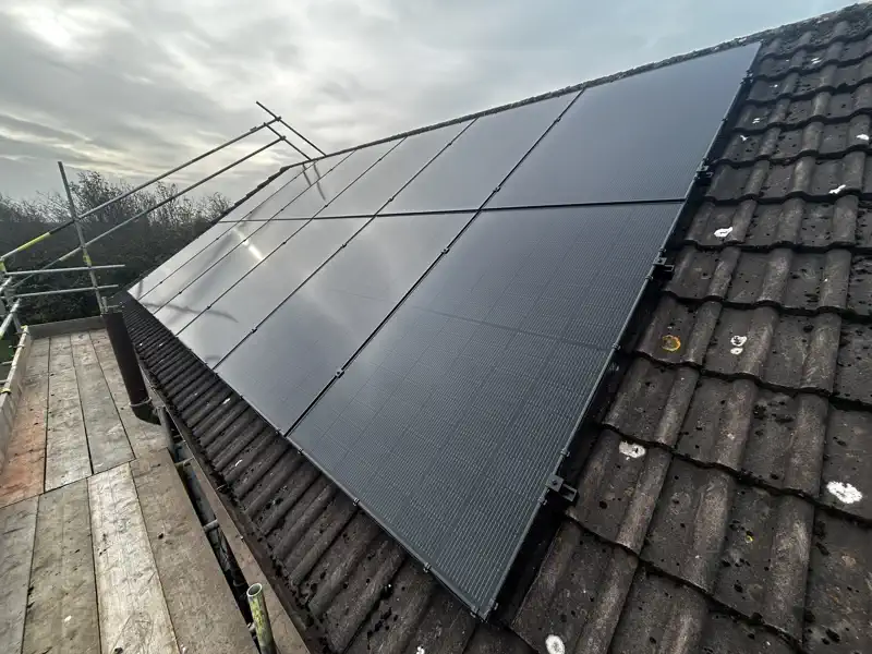 Residential solar installation - Ultrablack Panels